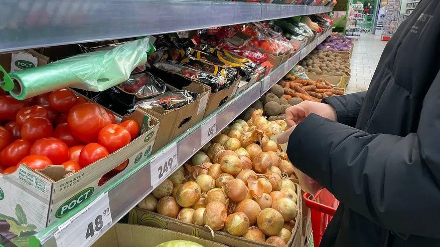 Россиянам показали список продуктов, на которые лучше даже не смотреть в "Магните" и "Пятёрочке"