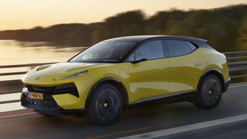 Lotus Eletre Ultra Hybrid:         