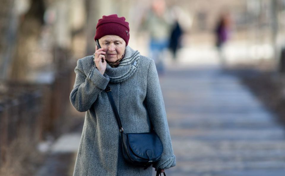 Когда ждать пенсии и пособия в октябре: актуальные даты и что важно знать