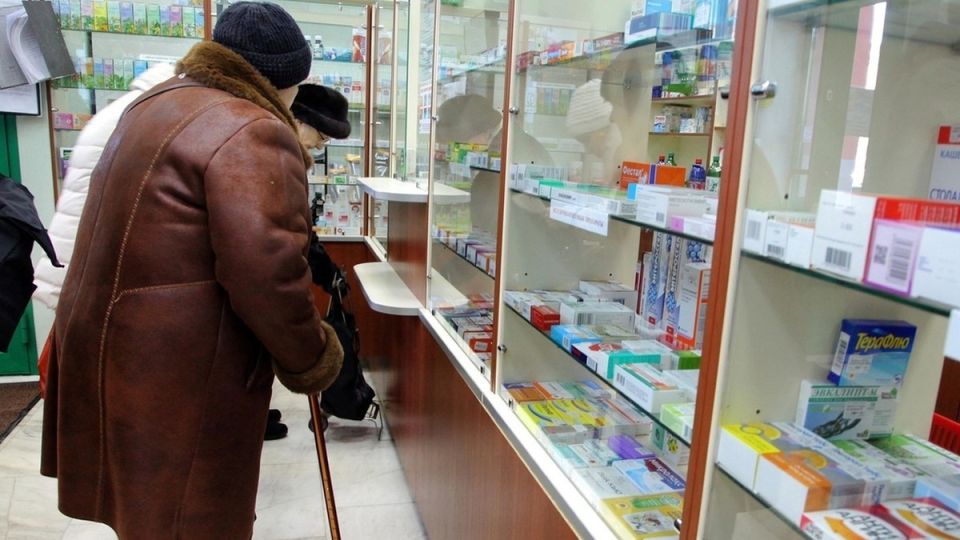 Пенсионерам помогут с лекарствами: новый закон поднимает важные вопросы