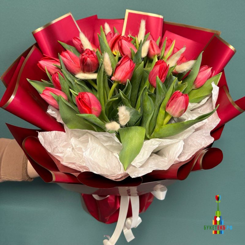 Цветы для каждого праздника: как выбрать идеальный букет