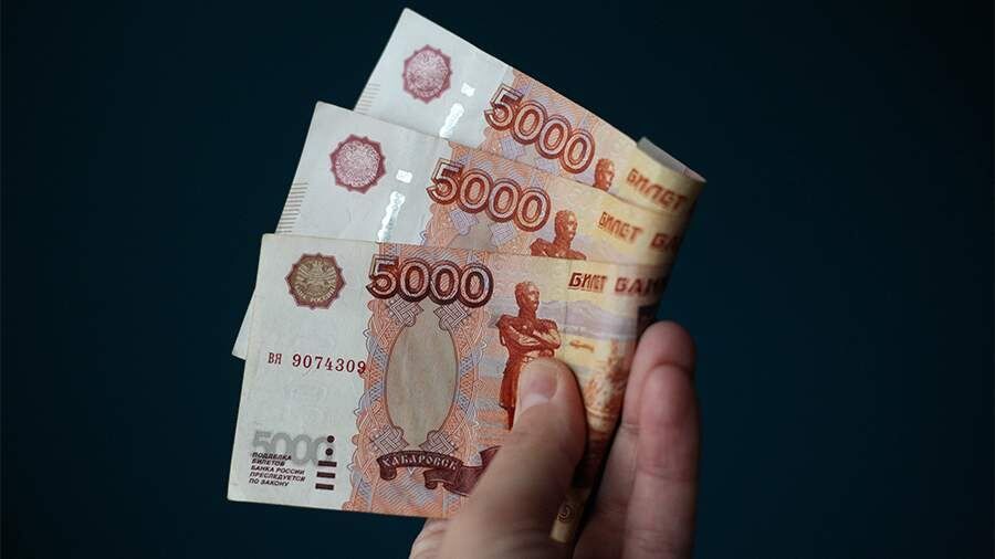 В Госдуме обсуждают усиление штрафов за незаконные взыскания с работников