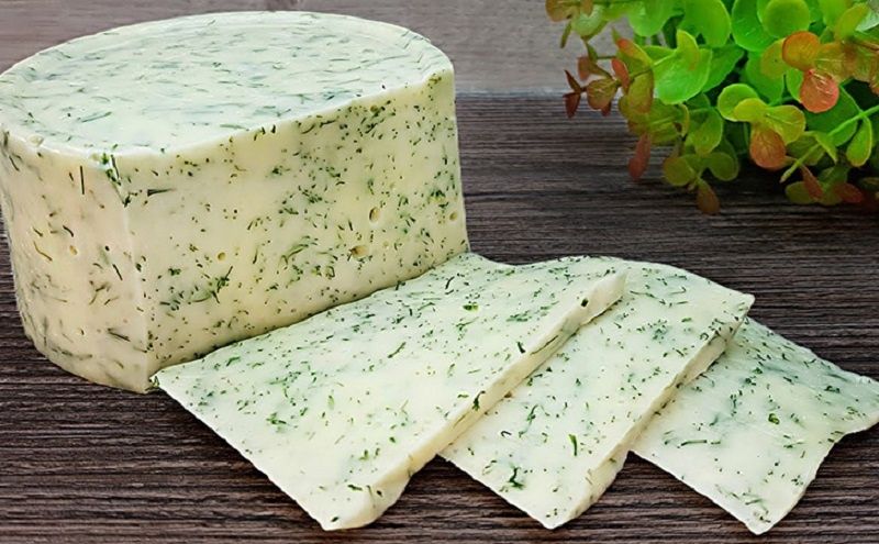 Как приготовить домашний сыр всего за час: простой рецепт без особых усилий