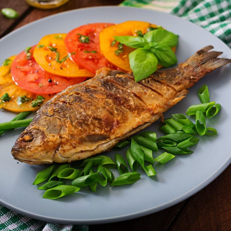 Как легко избежать прилипания рыбы к сковороде: советы опытных поваров