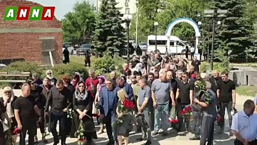 Жители и власти ЛНР простились с экс-главой Луганска Манолисом Пилавовым, погибшим при взрыве