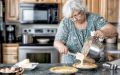 Вторая молодость на пенсии: вдохновляющие истории вечной активности
