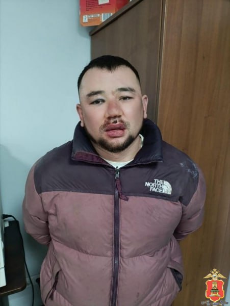 В Твери полицейские задержали троих иностранцев, планировавших к распространению крупную партию наркотиков В Твери полицейские задержали троих иностранцев, планировавших к распространению крупную партию наркотиков