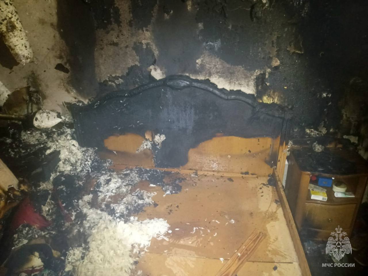В Тверской области пожарные спасли 15 человек из горящей многоэтажки