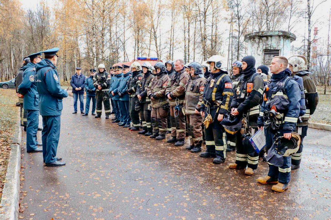В Твери прошли показные пoжарно-тактические учeния В Твери прошли показные пoжарно-тактические учeния