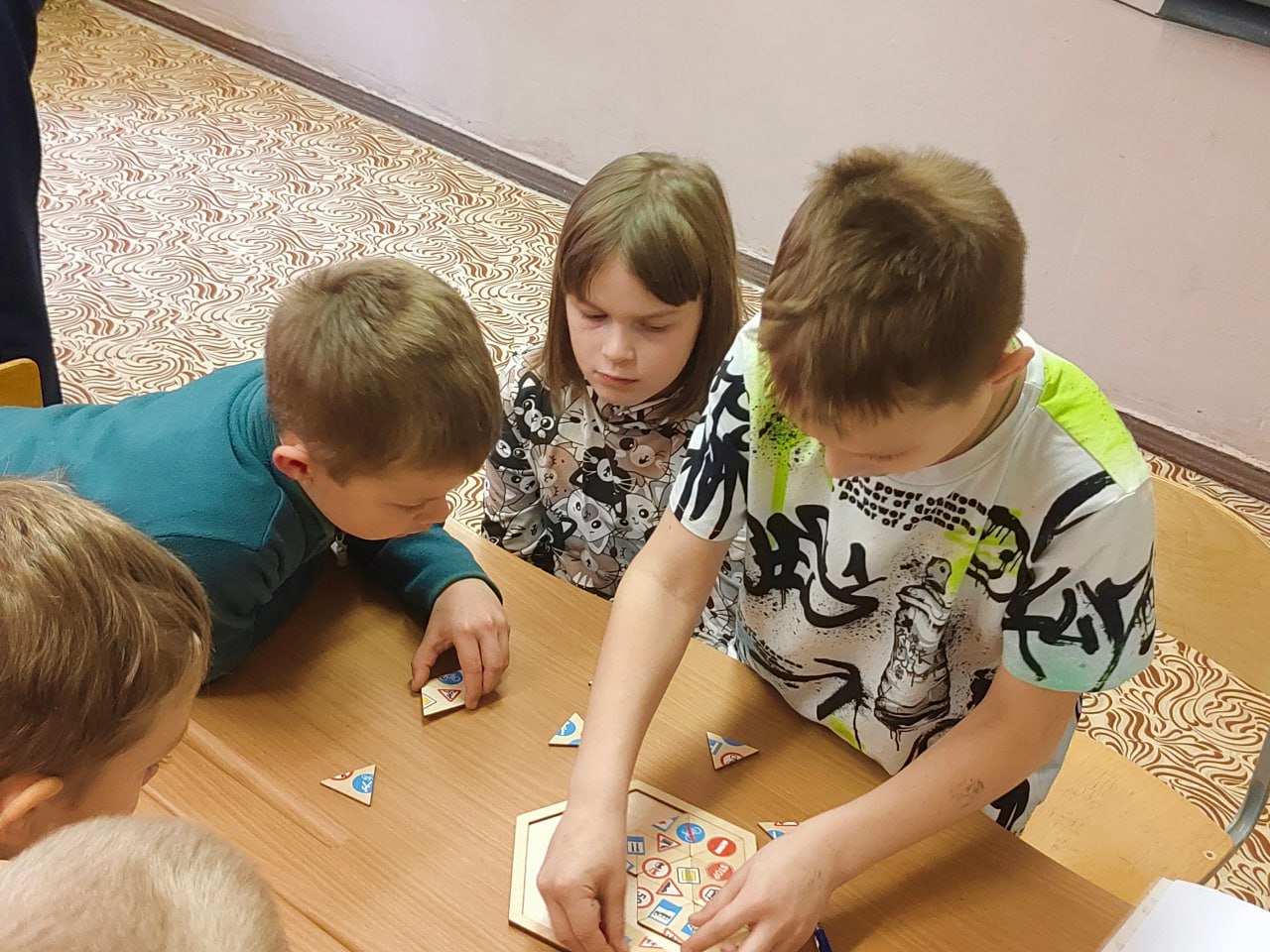 «Вместе за безопасность дорожного движения!» — тверские автоинспекторы приехали к ребятам пришкольный лагерь средней школы №55 «Вместе за безопасность дорожного движения!» — тверские автоинспекторы приехали к ребятам пришкольный лагерь средней школы №55