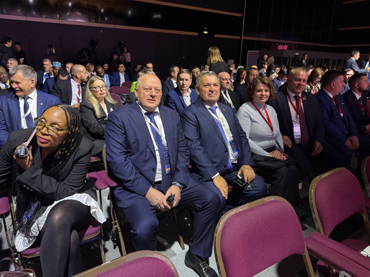 29-31 октября в Санкт-Петербурге в КВЦ «Экспофорум» состоялся Международный муниципальный форум БРИКС-2025, объединивший более 5500 участников из 75 стран 29-31 октября в Санкт-Петербурге в КВЦ «Экспофорум» состоялся Международный муниципальный форум БРИКС-2025, объединивший более 5500 участников из 75 стран