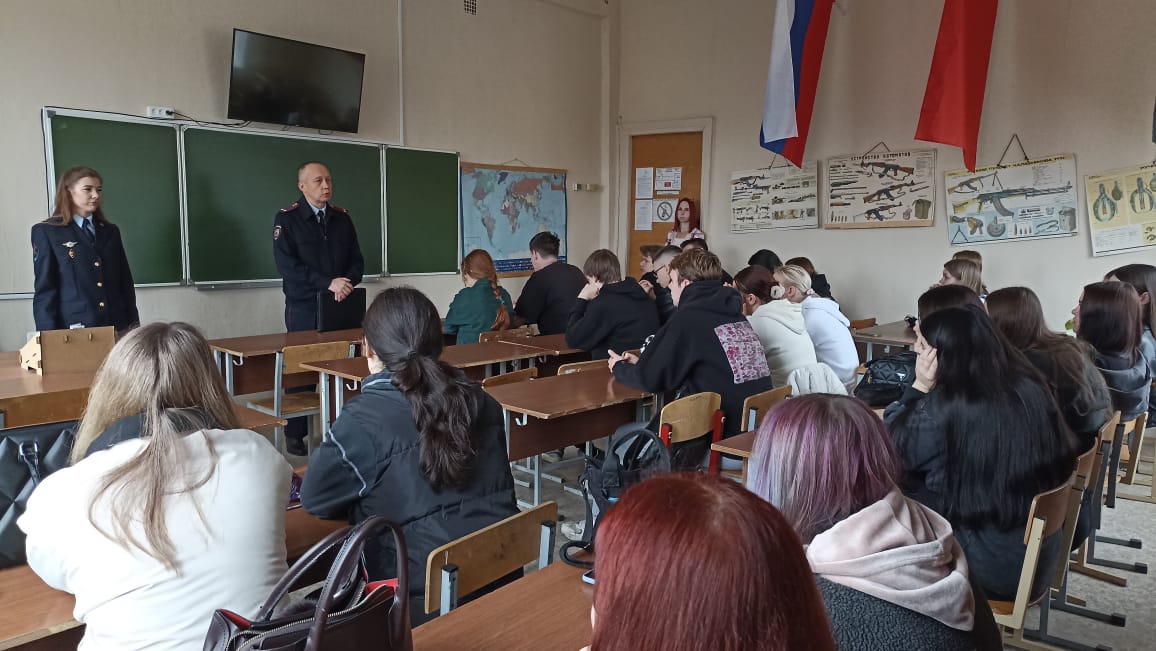 Сотрудники кадровых подразделений полиции посетили учебные заведения Твери Сотрудники кадровых подразделений полиции посетили учебные заведения Твери