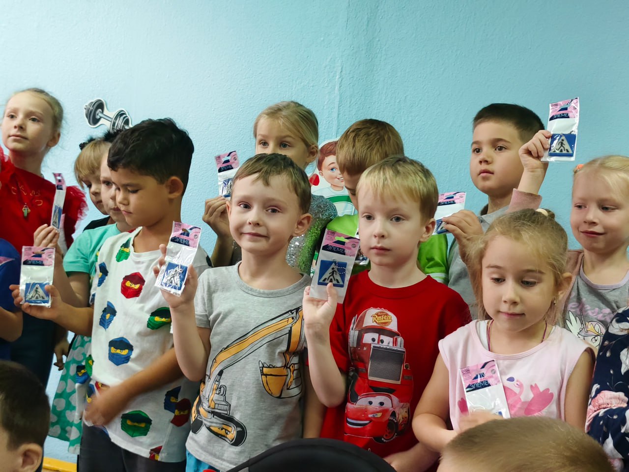 Сотрудники Госавтоинспекции города Твери провели в детском саду №164 праздничное мероприятие, посвященное Дню рождения пешеходного перехода Сотрудники Госавтоинспекции города Твери провели в детском саду №164 праздничное мероприятие, посвященное Дню рождения пешеходного перехода