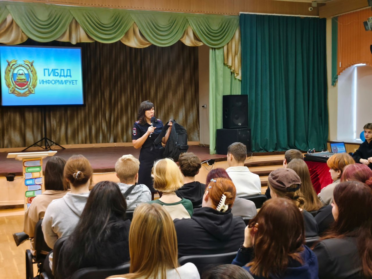 В Твери для студентов Тверского химико-технологического и Тверского полиграфического колледжей прошли уроки правовой грамотности В Твери для студентов Тверского химико-технологического и Тверского полиграфического колледжей прошли уроки правовой грамотности