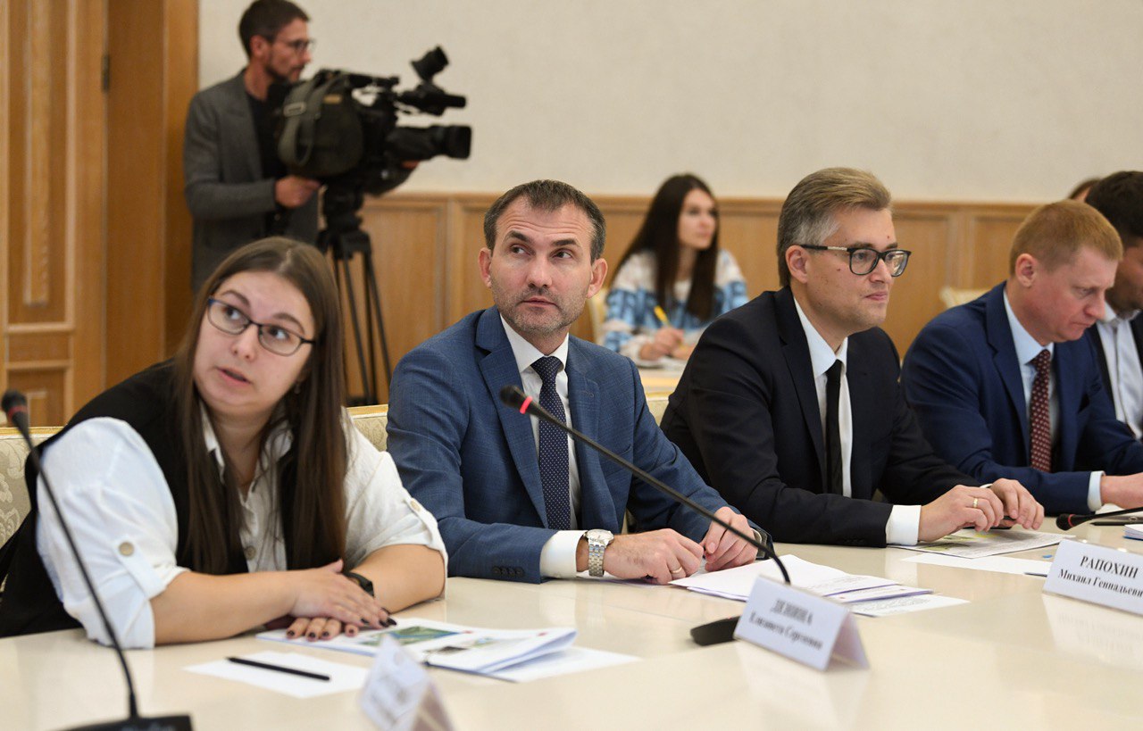 31 октября в региональном Правительстве состоялось заседание Градостроительной комиссии Тверской области 31 октября в региональном Правительстве состоялось заседание Градостроительной комиссии Тверской области