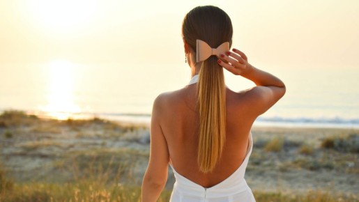 Поредевшие волосы превратятся в роскошную косу: секреты ухода за шевелюрой в 50+