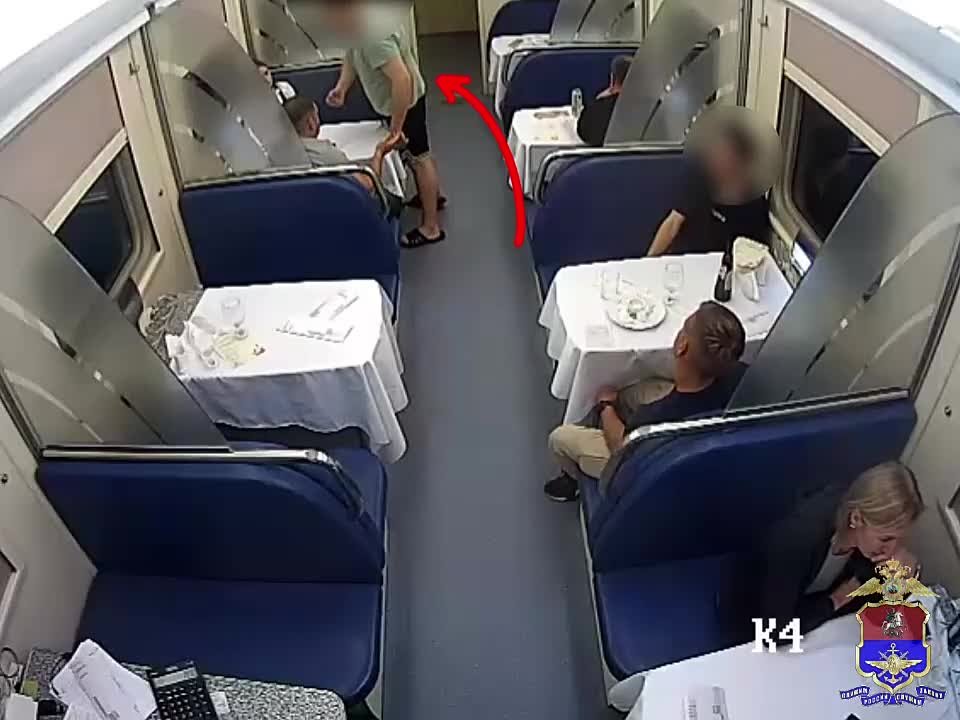 В Тверской области полиция сняла с поезда дебошира из Коми за хулиганские выходки в пути следования