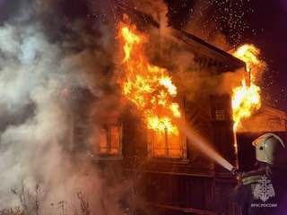 Отстояли соседние строения