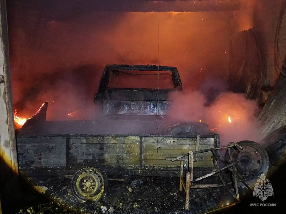 На пожаре сгорел автомобиль