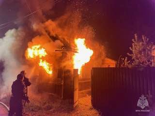 Отстояли соседние строения Отстояли соседние строения