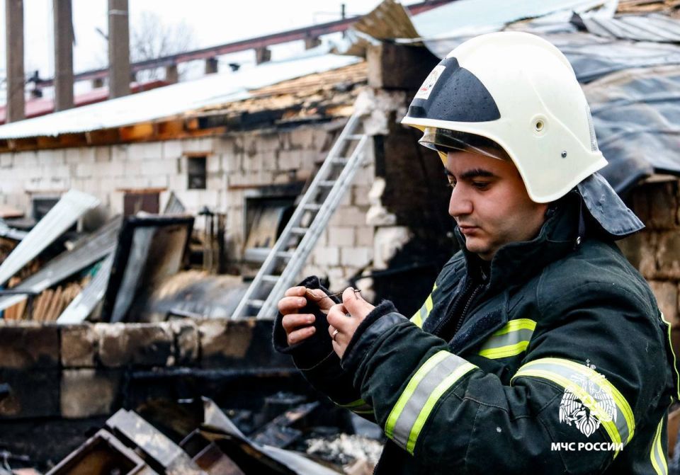 Дознаватели МЧС Тверской области установили предварительную причину пожара — нарушение правил устройства и эксплуатации печного оборудования