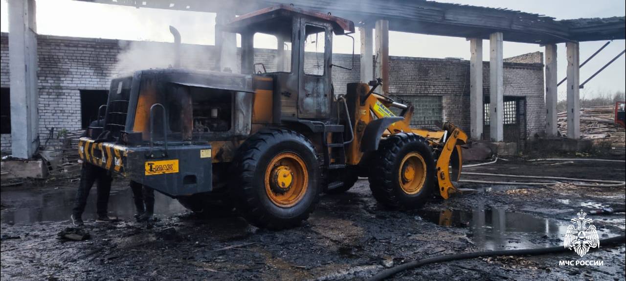 Оперативно прибыли и потушили Оперативно прибыли и потушили