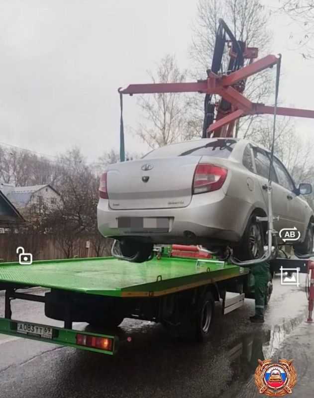 В период с 27 октября по 02 ноября на территории г. Твери проведено профилактическое мероприятие «Водитель без права управления», в ходе которого было выявлено 10 водителей не имеющих водительского удостоверения и 7... В период с 27 октября по 02 ноября на территории г. Твери проведено профилактическое мероприятие «Водитель без права управления», в ходе которого было выявлено 10 водителей не имеющих водительского удостоверения и 7...