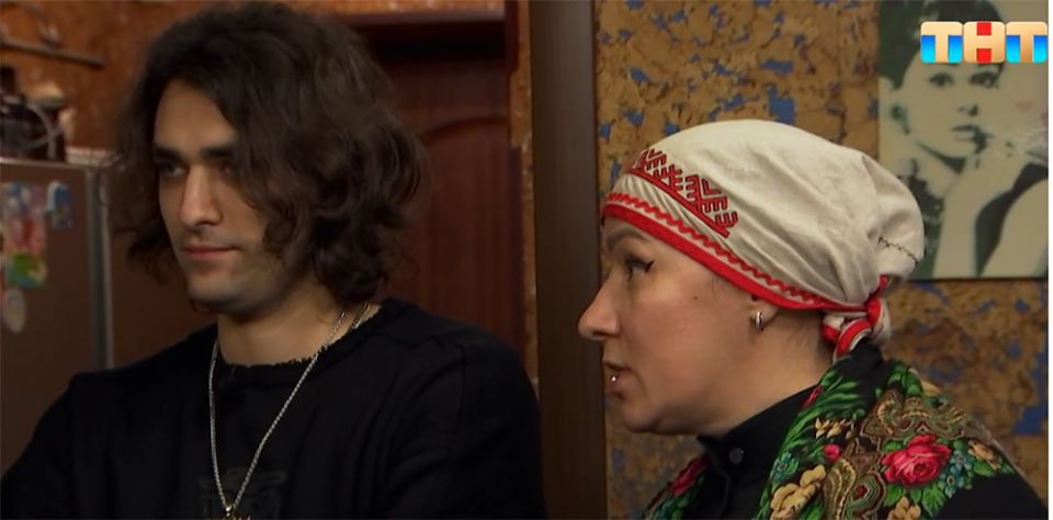 "Они живут над могилой!": экстрасенсы раскрыли жуткую правду о квартире семьи в Ржеве