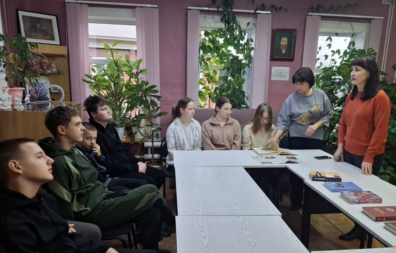 Вместе мы едины. В Тверской области территориальными избирательными комиссиями проведено множество познавательных мероприятий патриотической направленности, посвященных Дню народного единства Вместе мы едины. В Тверской области территориальными избирательными комиссиями проведено множество познавательных мероприятий патриотической направленности, посвященных Дню народного единства