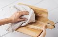 Как вернуть разделочной доске идеально чистый вид всего за пять минут