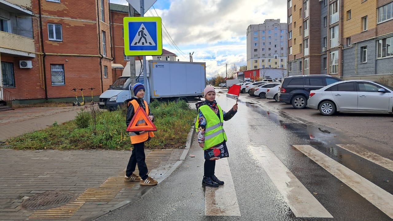 Учащиеся тверских школ продолжают принимать участие в #ЧелленджЗасветись Учащиеся тверских школ продолжают принимать участие в #ЧелленджЗасветись
