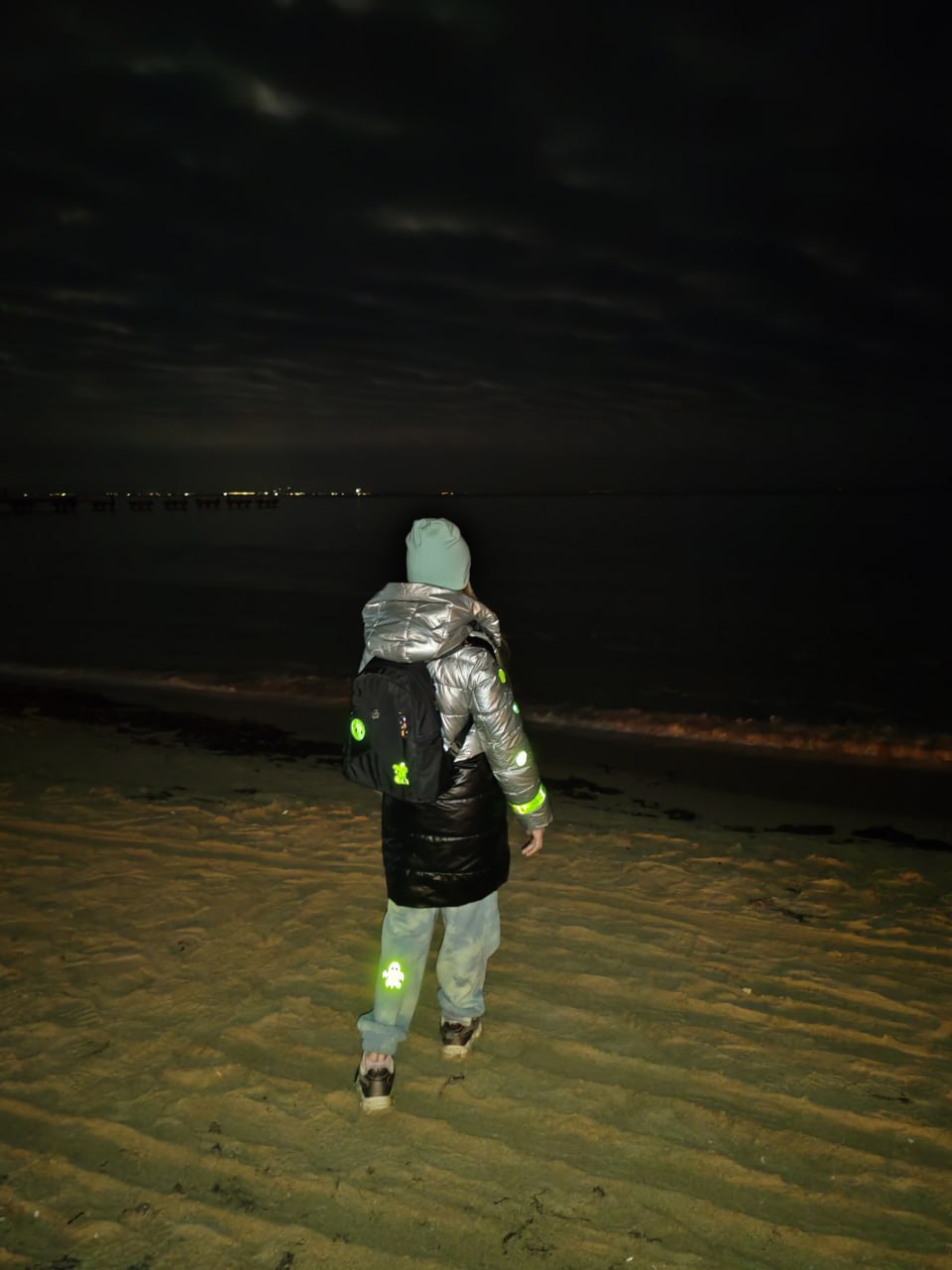 Учащиеся тверских школ присоединились к #ЧелленджЗасветись и показали, что стать заметными для водителей очень легко Учащиеся тверских школ присоединились к #ЧелленджЗасветись и показали, что стать заметными для водителей очень легко