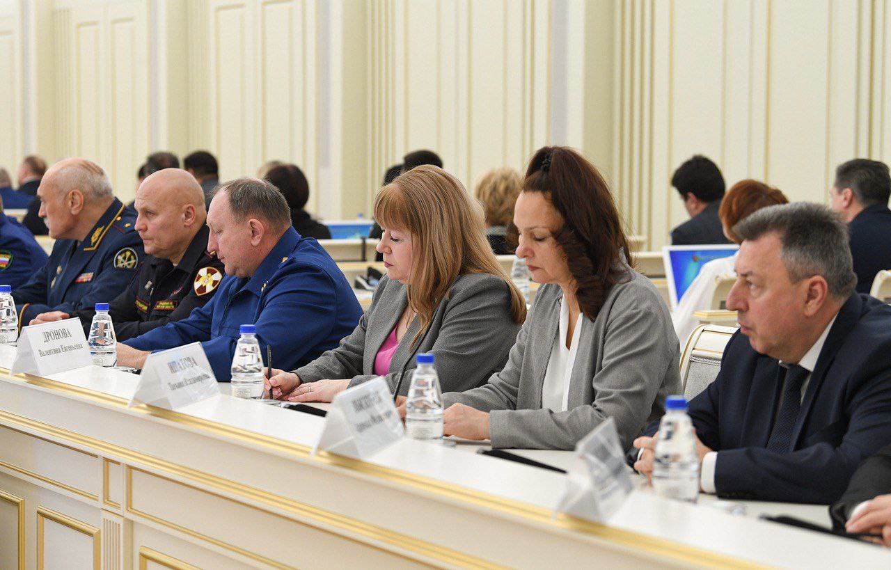 6 ноября в региональном Правительстве состоялось официальное представление Виталия Королева, назначенного Указом Президента России Владимира Путина от 5 ноября 2025 года временно исполняющим обязанности Губернатора Тверской... 6 ноября в региональном Правительстве состоялось официальное представление Виталия Королева, назначенного Указом Президента России Владимира Путина от 5 ноября 2025 года временно исполняющим обязанности Губернатора Тверской...