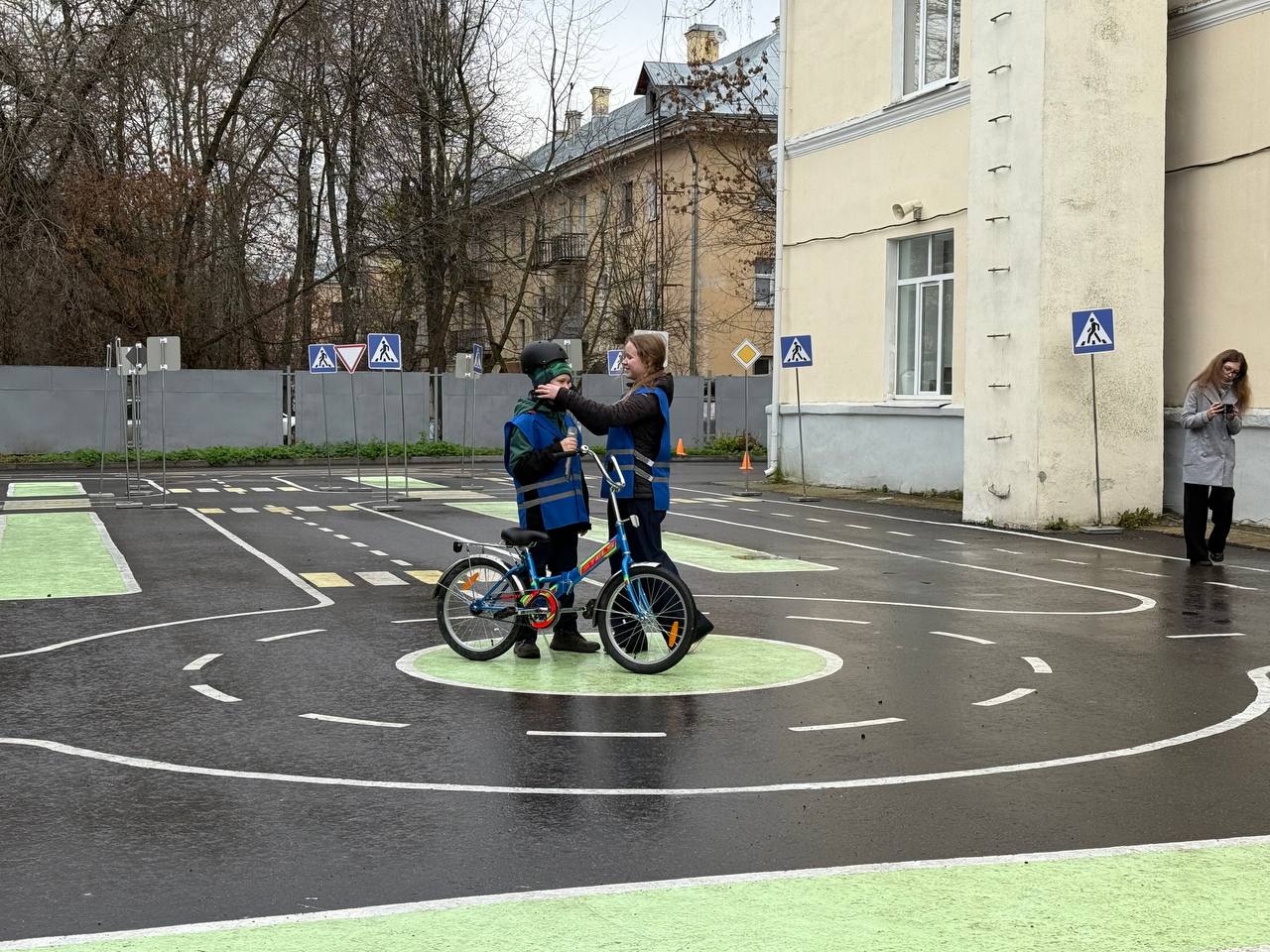 В средней школе № 17 города Твери прошло открытие Автогородка В средней школе № 17 города Твери прошло открытие Автогородка