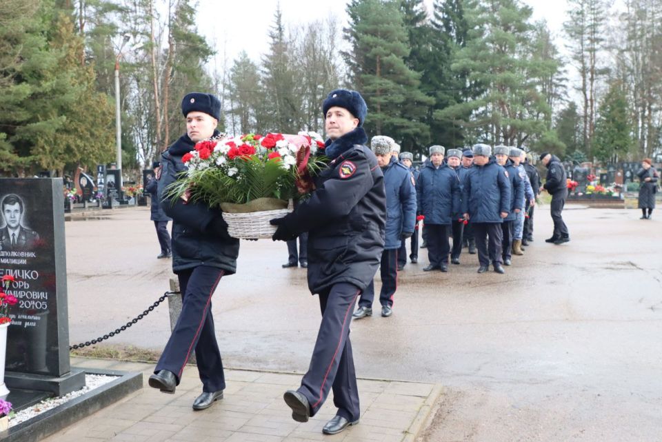 Тверские полицейские почтили память коллег, погибших при исполнении служебного долга