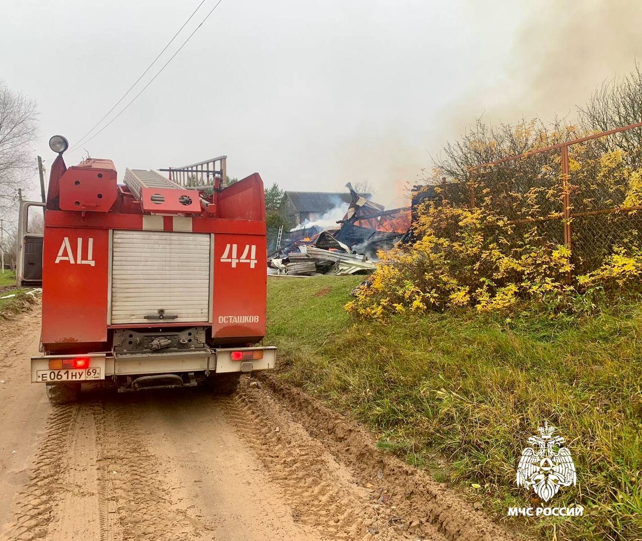 В Тверской области владелец дома пострадал при пожаре В Тверской области владелец дома пострадал при пожаре