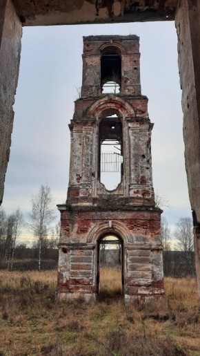 В Тверской области в полуразрушенном храме дети нашли гильзы и набедренник