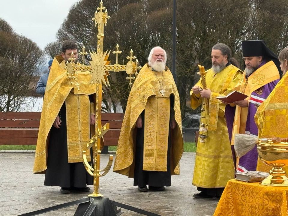 11            -,     - 