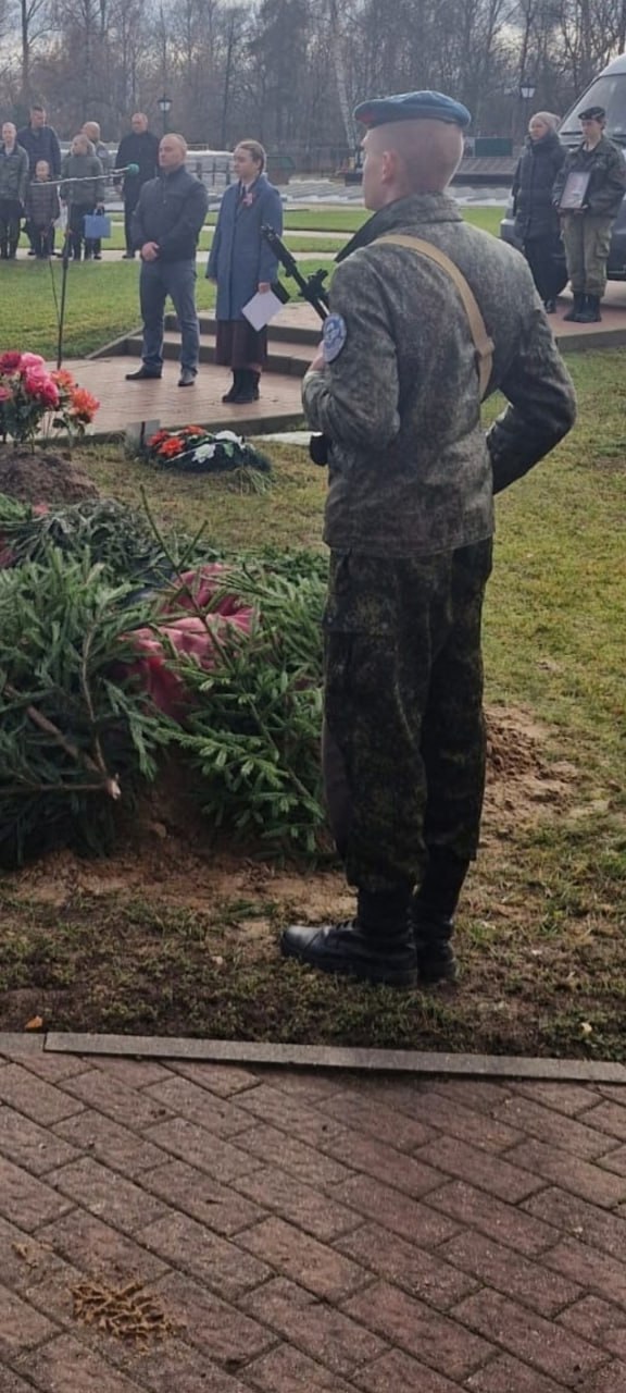 В Ярославле предали земле останки красноармейца, найденного в Тверской области В Ярославле предали земле останки красноармейца, найденного в Тверской области