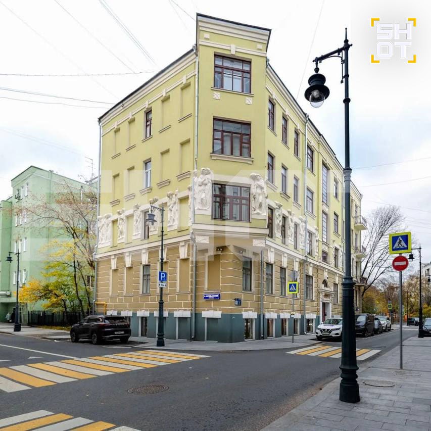 Михаил Ефремов избавился от части своей московской недвижимости на сумму почти 200 миллионов рублей Михаил Ефремов избавился от части своей московской недвижимости на сумму почти 200 миллионов рублей