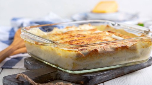 Хватит выбирать между фольгой и стеклом: вот какая посуда идеально подходит для запекания