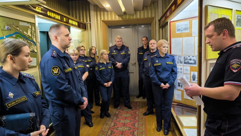 Тверские полицейские пригласили коллег из УФСИН в музейную экспозицию УМВД Тверские полицейские пригласили коллег из УФСИН в музейную экспозицию УМВД