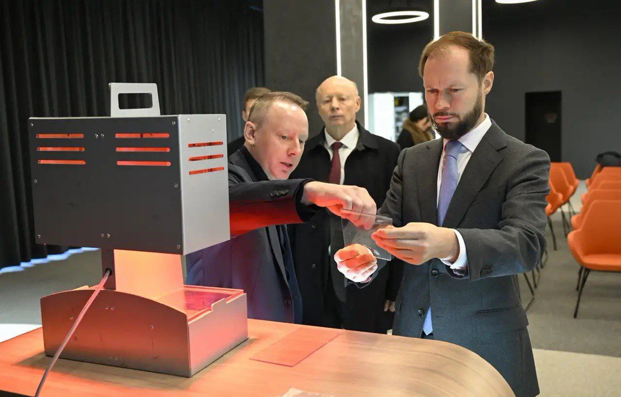 14 ноября врио Губернатора Тверской области Виталий Королев посещает Конаковский округ, который комплексно и активно развивается благодаря реализации большого промышленного, туристического потенциала 14 ноября врио Губернатора Тверской области Виталий Королев посещает Конаковский округ, который комплексно и активно развивается благодаря реализации большого промышленного, туристического потенциала