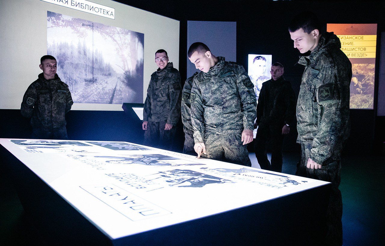 15 ноября, в День призывника в России и в преддверии Дня ракетных войск и артиллерии, который будет отмечаться 19 ноября, в Твери прошло торжественное мероприятие, посвященное 33-й годовщине со дня образования 79-й... 15 ноября, в День призывника в России и в преддверии Дня ракетных войск и артиллерии, который будет отмечаться 19 ноября, в Твери прошло торжественное мероприятие, посвященное 33-й годовщине со дня образования 79-й...