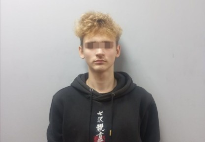 В Калининском округе пенсионерка помогла задержать курьера мошенников