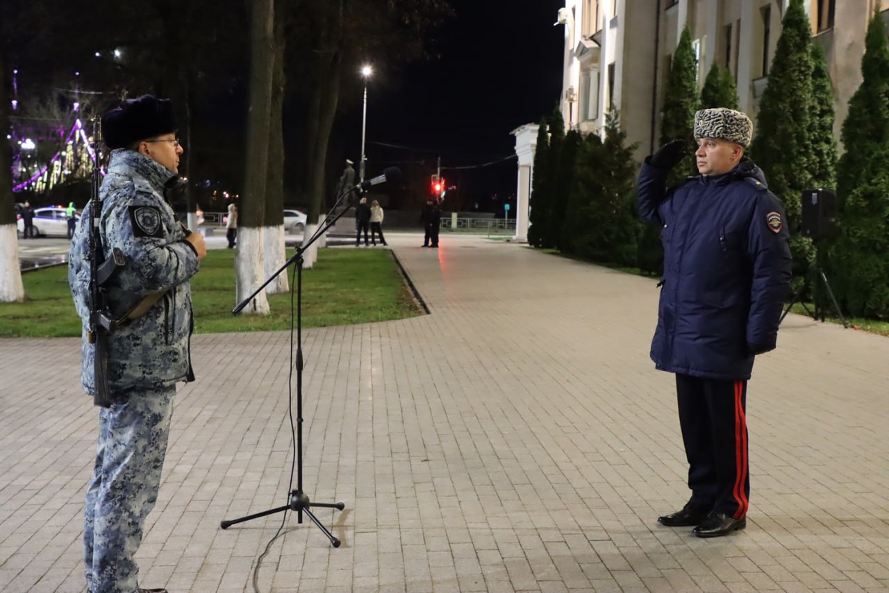 Тверские полицейские вернулись из служебной командировки на Северный Кавказ Тверские полицейские вернулись из служебной командировки на Северный Кавказ