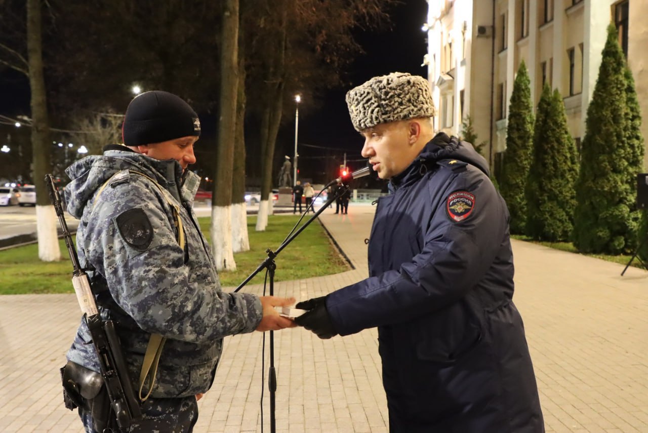 Тверские полицейские вернулись из служебной командировки на Северный Кавказ Тверские полицейские вернулись из служебной командировки на Северный Кавказ