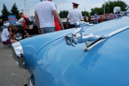 Депутаты предложили установить мораторий на повышение цен на бензин