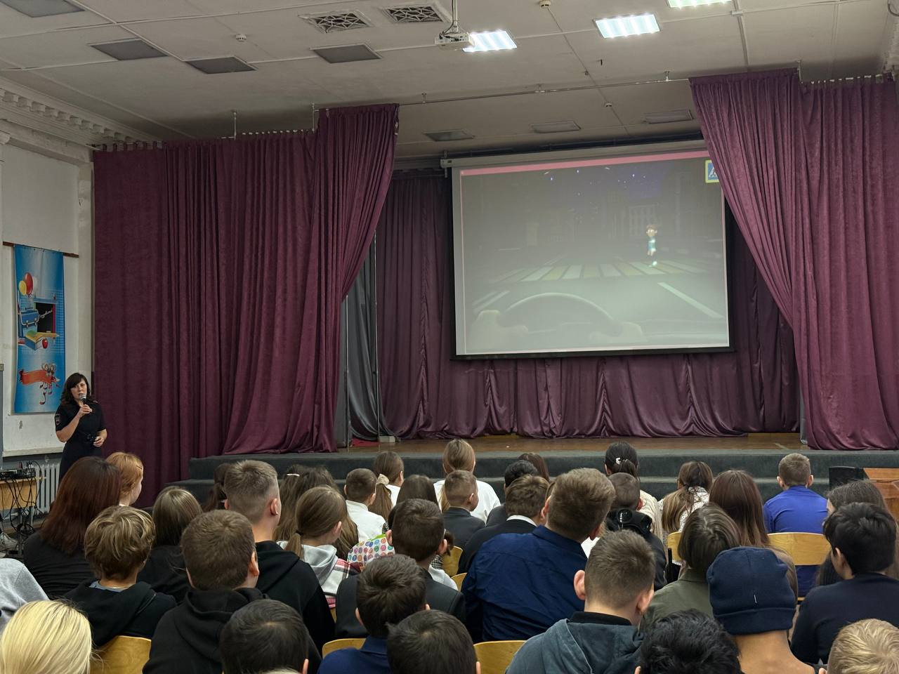 «Снег и дождь – время быть внимательнее на дороге!» «Снег и дождь – время быть внимательнее на дороге!»