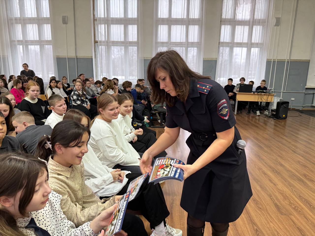 «Снег и дождь – время быть внимательнее на дороге!» «Снег и дождь – время быть внимательнее на дороге!»